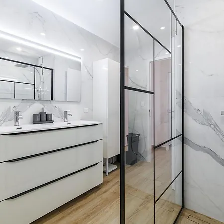 Le Mediterranee-centre-climatisation Ментона