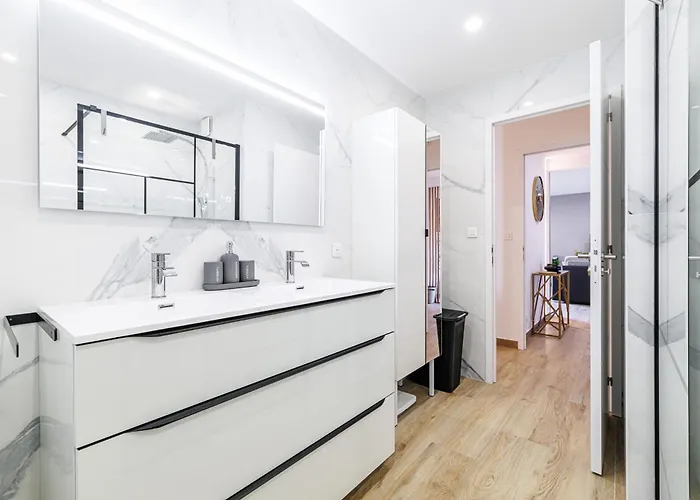 Le Mediterranée-centre-climatisation Appartement